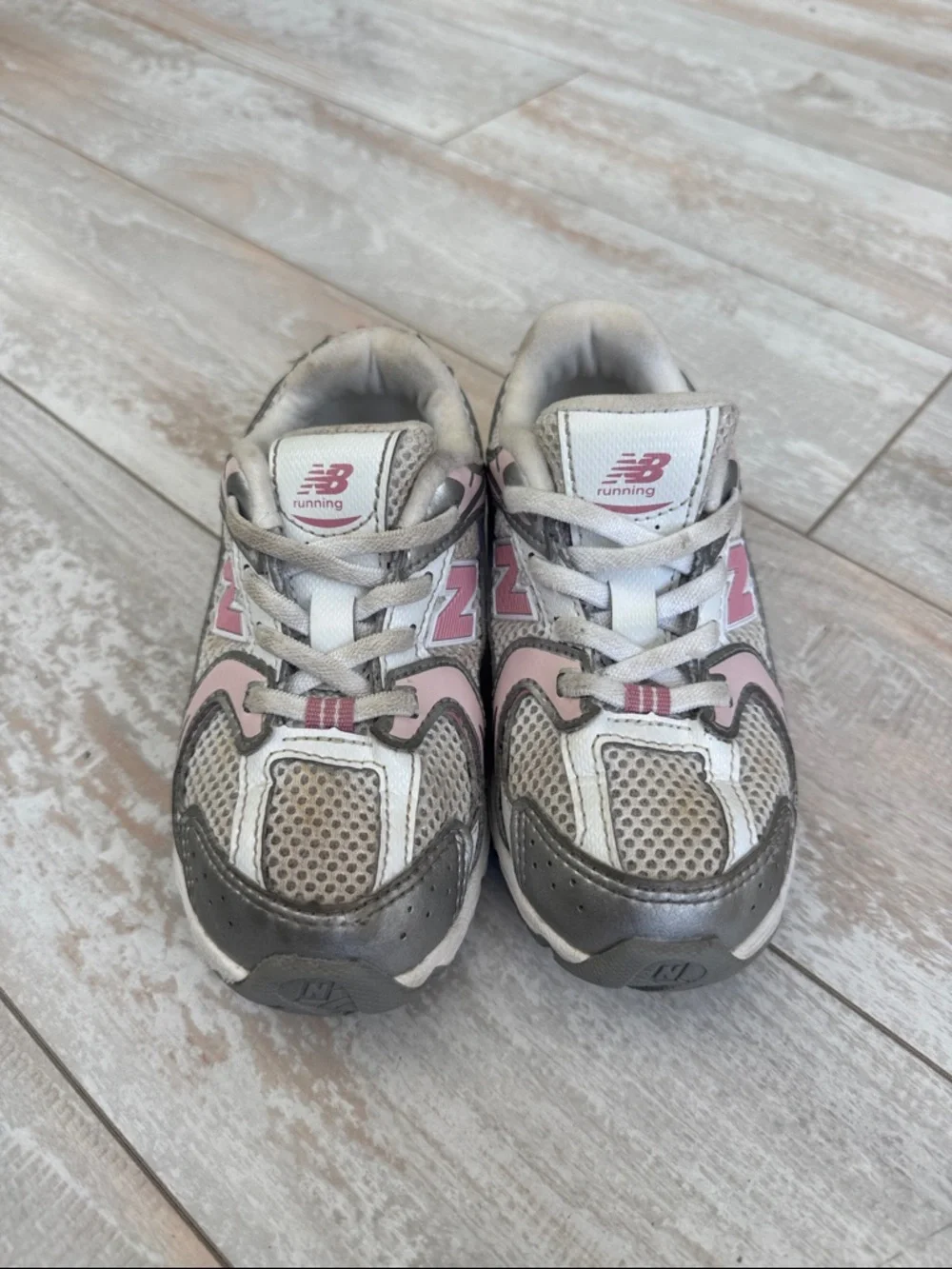 New Balance 530 Kids Silver & Pink Running Shoes 9 toddler